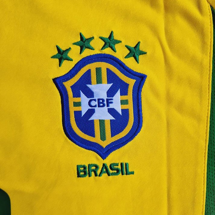 2002 Brazil Home (Ronaldhino)